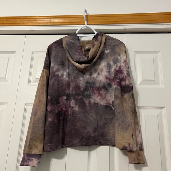 Tye dye Hoodie Signature by Reitmans NWOT - Picture 2 of 3